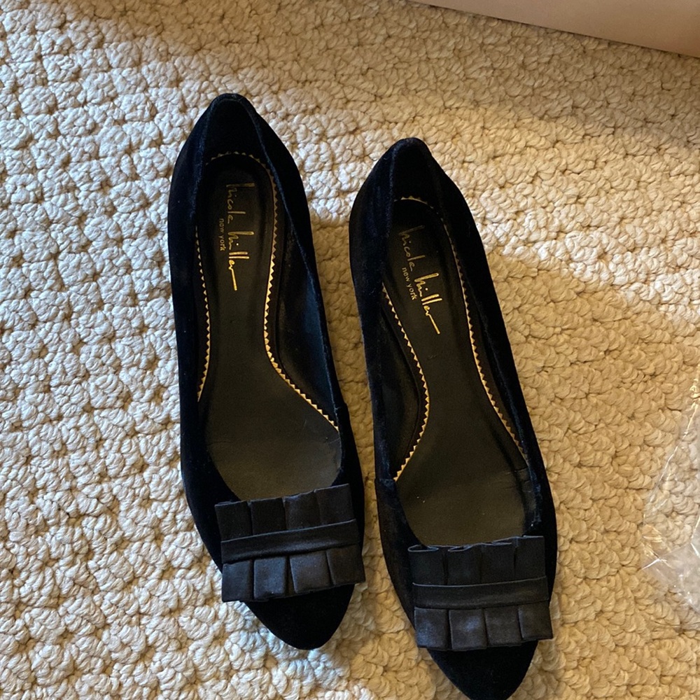 5/$20 Nicole Miller Shoes - velvet ballet style
